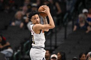 上赛季鹈鹕场均5.2分，记者称爵士与特雷·亚历山大签订双向合同