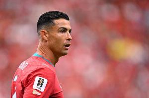 记者：C罗原本面临民主刚果停赛，对手或许将感激FIFA允许他参赛