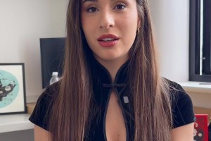 颜值与温情并存！哈兰德女友伊莎贝拉承诺：一生守护他的足球梦