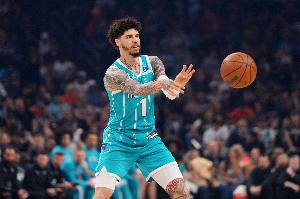 薪资专家指出：黄蜂队通过交易获得4077万的交易特例，创NBA历史之最
