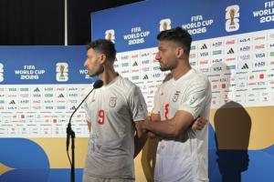 FIFA工作人员屡次尝试中断采访，伊朗球员却希望继续发言