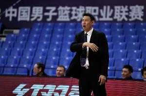 北京男篮公布：许利民出任俱乐部总教头 李楠执掌教鞭