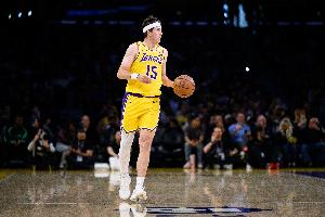 哈特惊叹：4年1.85亿续约湖人！里夫斯
