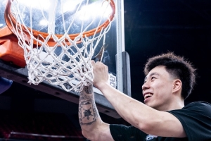 张镇麟:在全新体系与队友支持下夺得冠军,是对我最大的肯定