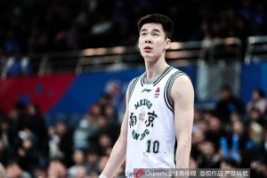 解说：郭昊文上季展现强势表现，将加盟国王队参与NBA夏季联赛