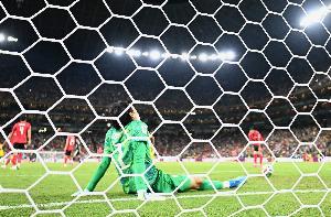 0-1南非！韩国解说：我认为这或许是韩国队历史上最糟糕的一场比赛