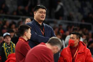 姚明从球员转型篮协主席:告别死记硬背战术手册,重新从零开始学习