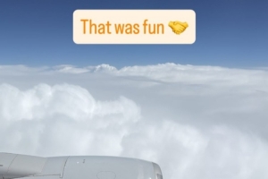 愉快旅程！德拉维多瓦分享返程航班窗景照：真是一次有趣的旅行！