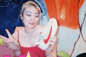 代言人体验超棒!李梦展示最新倒钩款式,此配色尚未公开发售